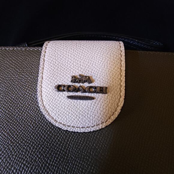 Coach Womens Crossgrain Leather Tech Phone Wallet Olive Green Wristlet - Picture 2 of 8